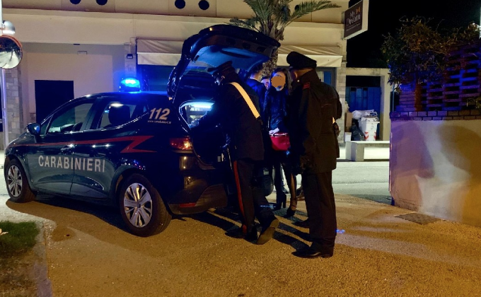 Festa dei 100, i carabinieri controllano un centinaio di maturandi