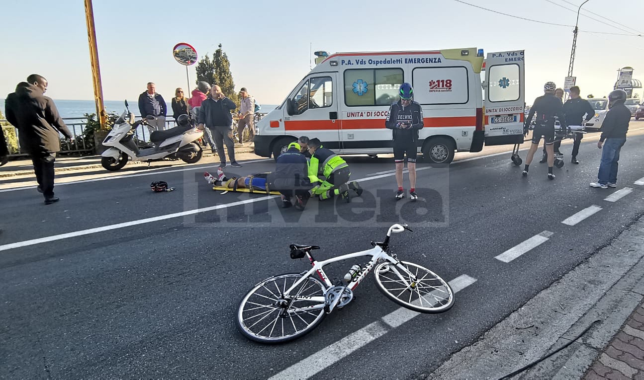 incidente ciclista Sanremo Gandola Aurelia contro auto_04
