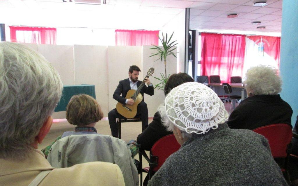 Recital di chitarra classica a Vallecrosia con il musicista Savio Mottola