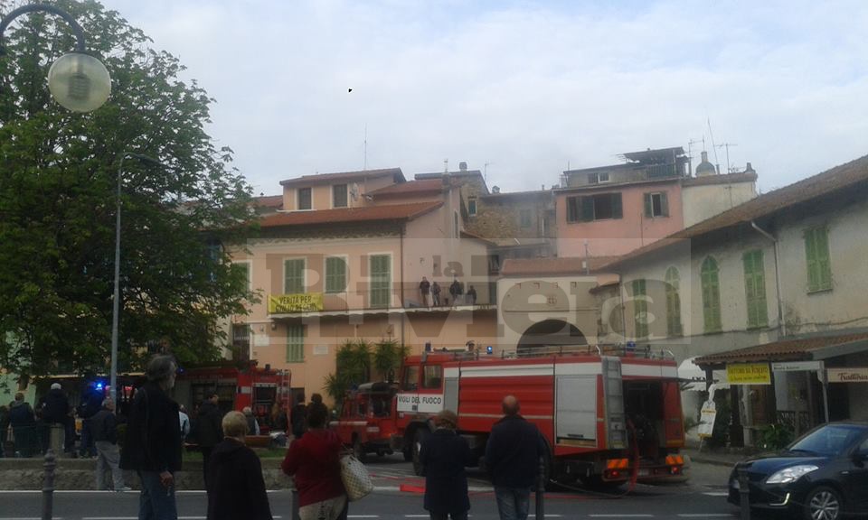 Incendio casa Camporosso