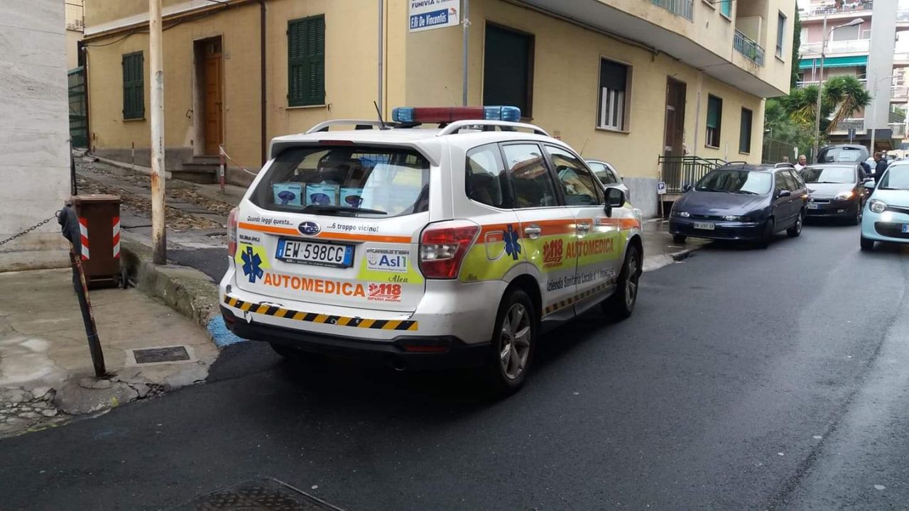 Commerciante accoltella l’ex compagna per gelosia a Sanremo