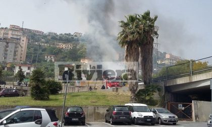 Sanremo: brucia una baracca, avvistata coltre di fumo nero