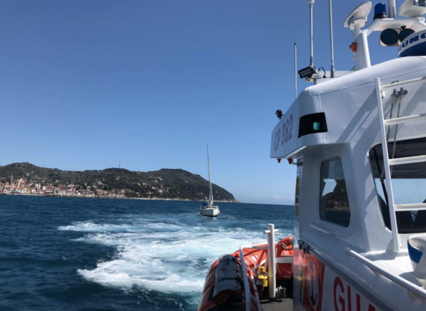 Duplice intervento di soccorso in mare per la Guardia Costiera