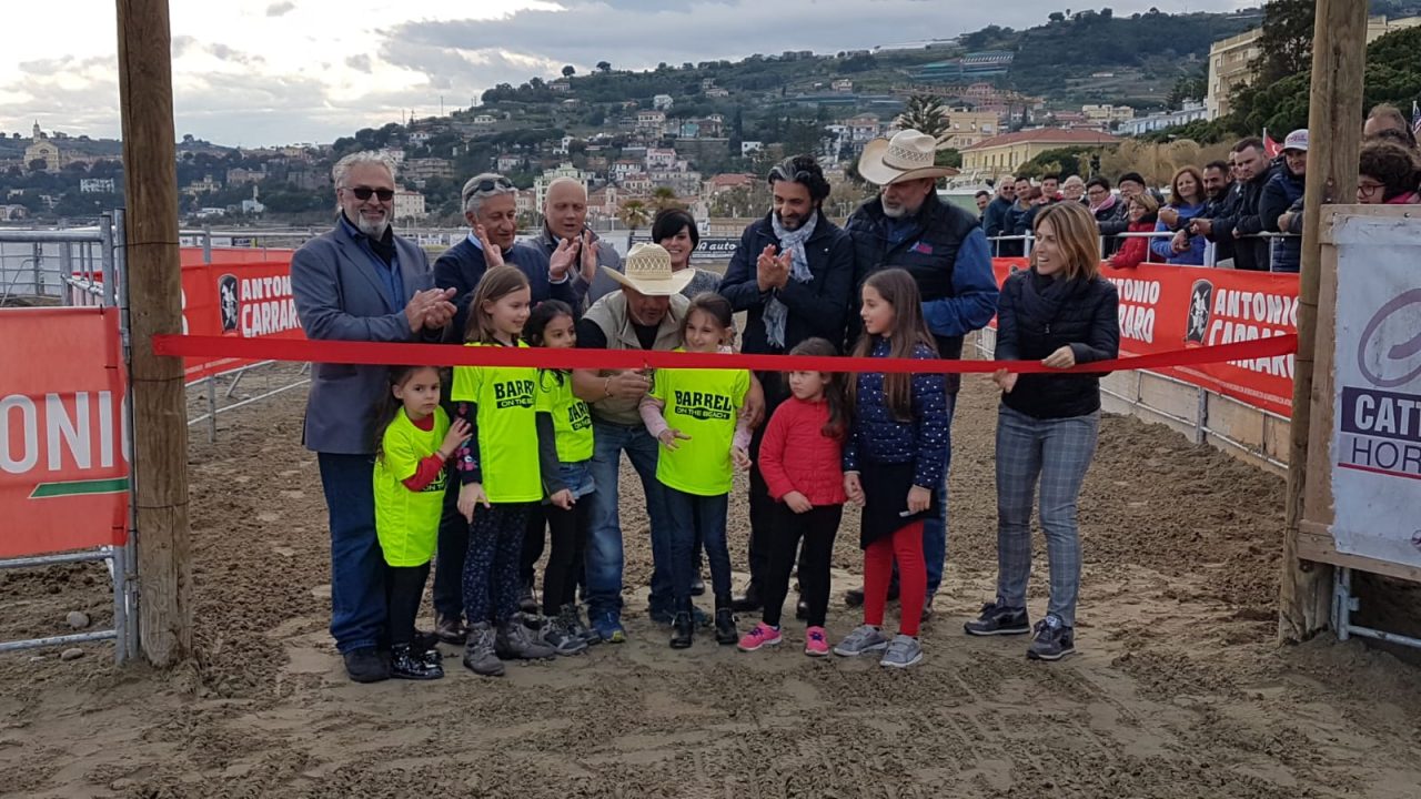Al via la quinta edizione del Barrel on the Beach – Il taglio del nastro (foto e video)