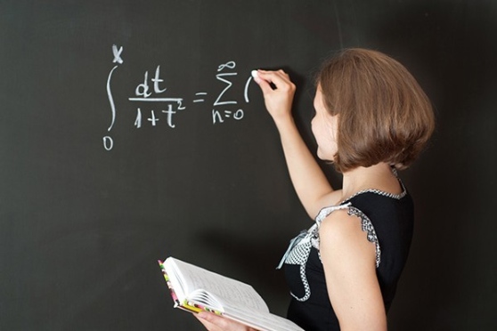 La scuola cerca insegnanti e scatta l’appello su Facebook