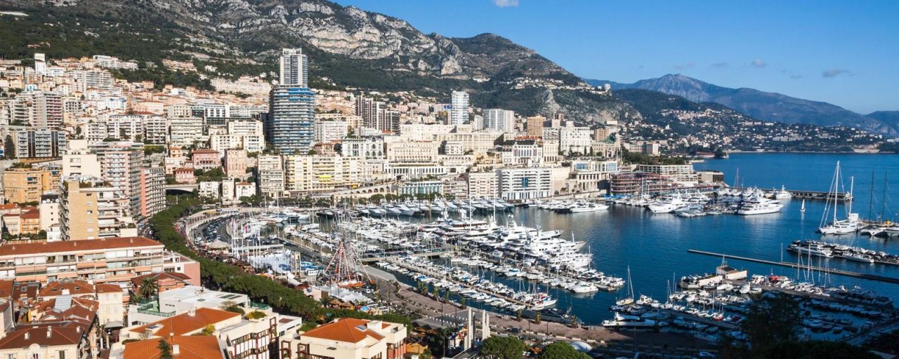 Nei bar e ristoranti del Principato di Monaco da domani (sabato 24) si entra solo col green pass