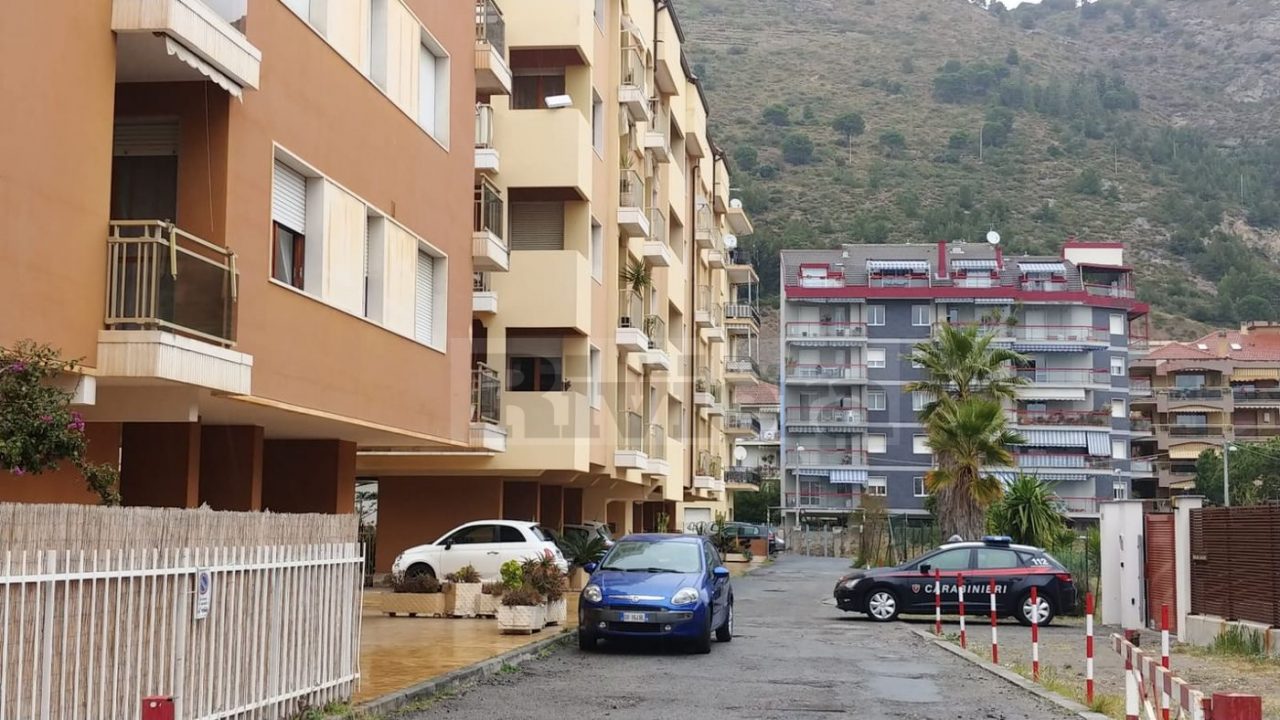 Suicidio: donna di 55 anni si lancia dal 4° piano a Ventimiglia
