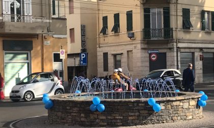 La fontana di Taggia si tinge di blu per sensibilizzare sull'autismo