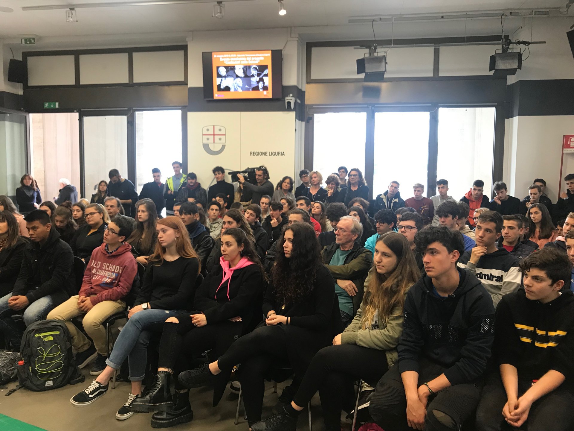 0520 cantautori nelle scuole premiazione 1