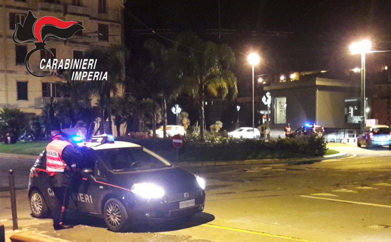 Senza patente fermati alla guida di scooter rubato