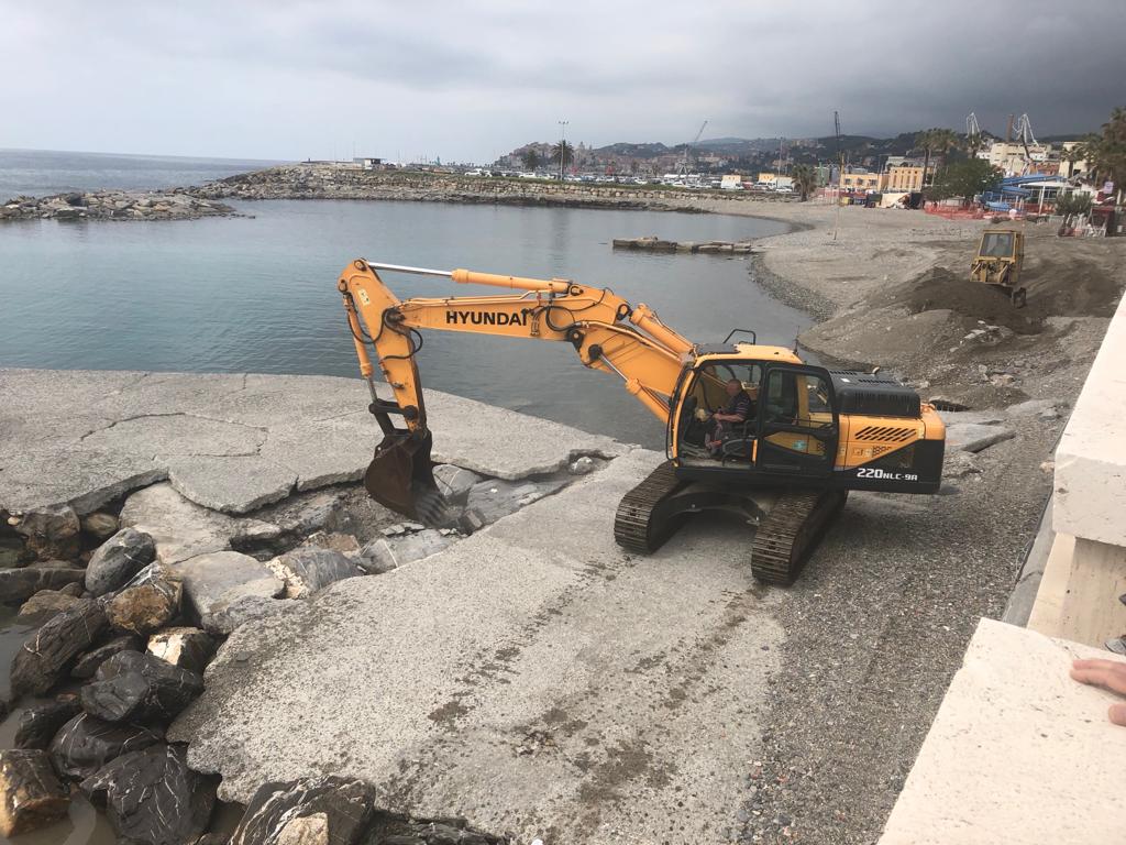Imperia: al via i lavori sulle spiagge in vista della stagione