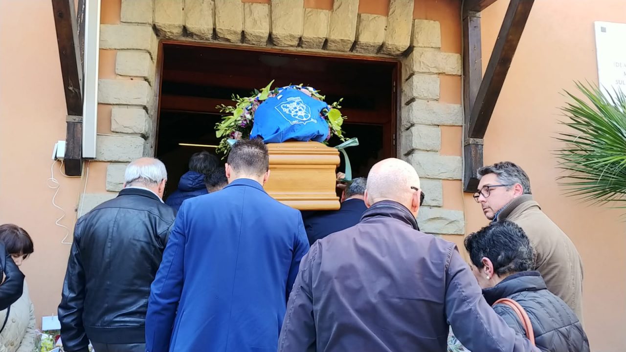 Bordighera: oltre 400 per l’ultimo saluto ad Adriano Garino