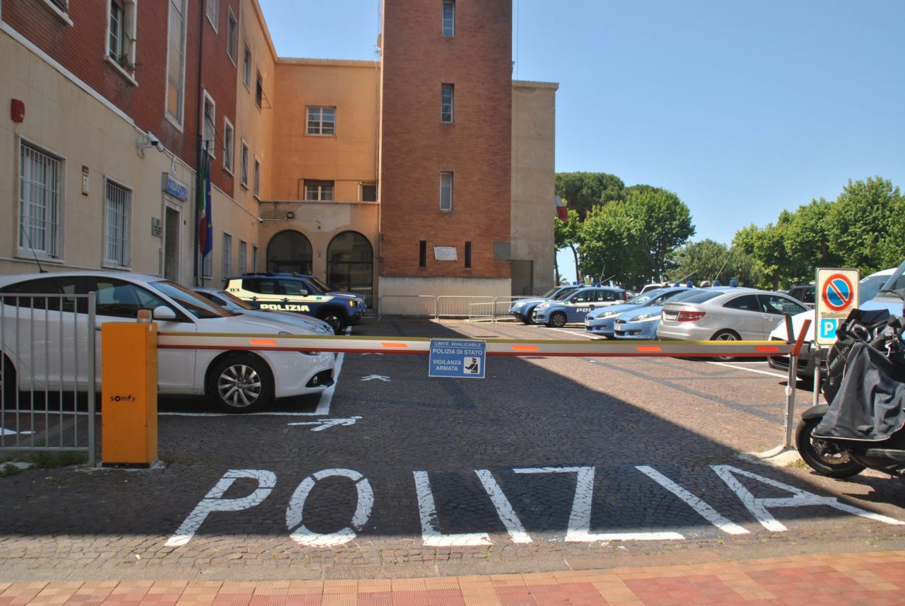 Arrestato uno degli aggressori del giovane disperso in mare durante la fuga