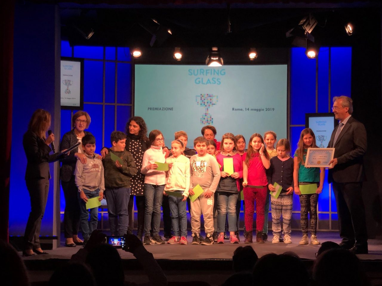 Bambini di Riva Ligure trionfano al concorso Surfing Glass