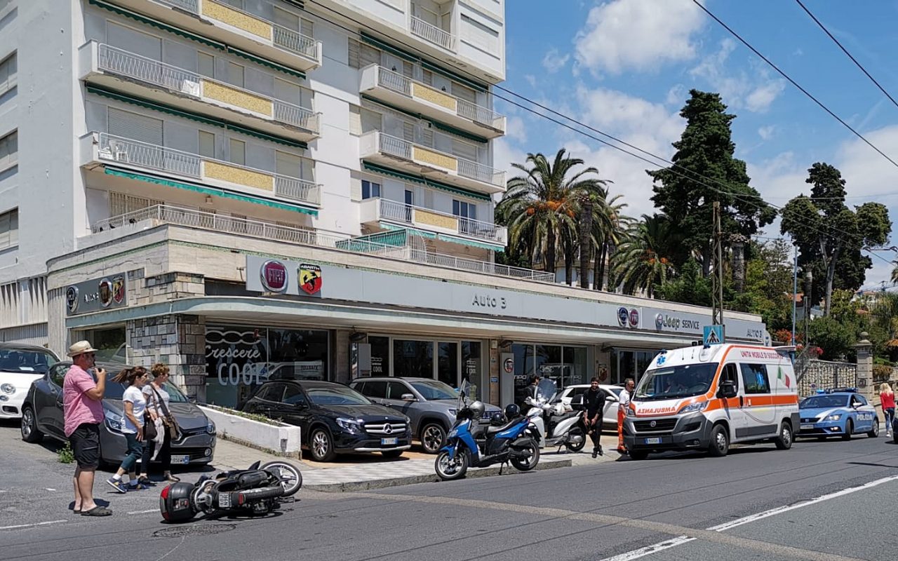 Scooter investe donna sull’Imperatrice a Sanremo