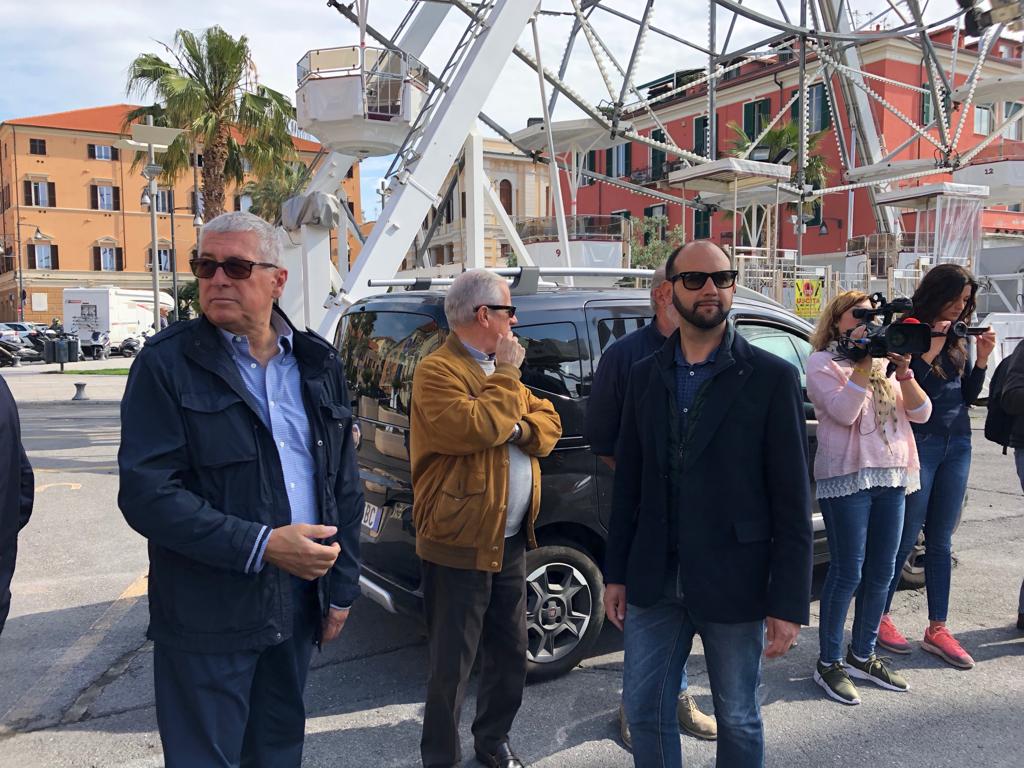 Scajola sul porto di Oneglia