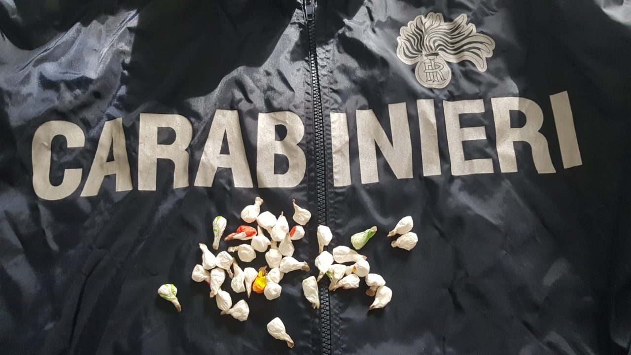 Carabinieri arrestano sanremese con 37 dosi di cocaina