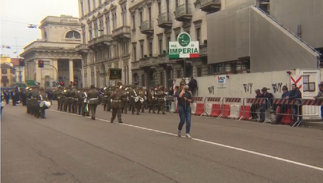 Gli Alpini di Imperia sfilano al Raduno di Milano. I video