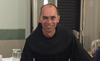 Padre Cristoforo in coma farmacologico dopo caduta in bici