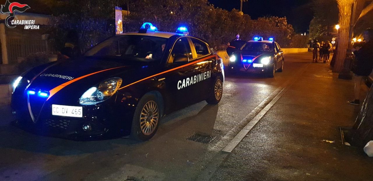Alto impatto: sequestrate armi, droga e merce contraffatta