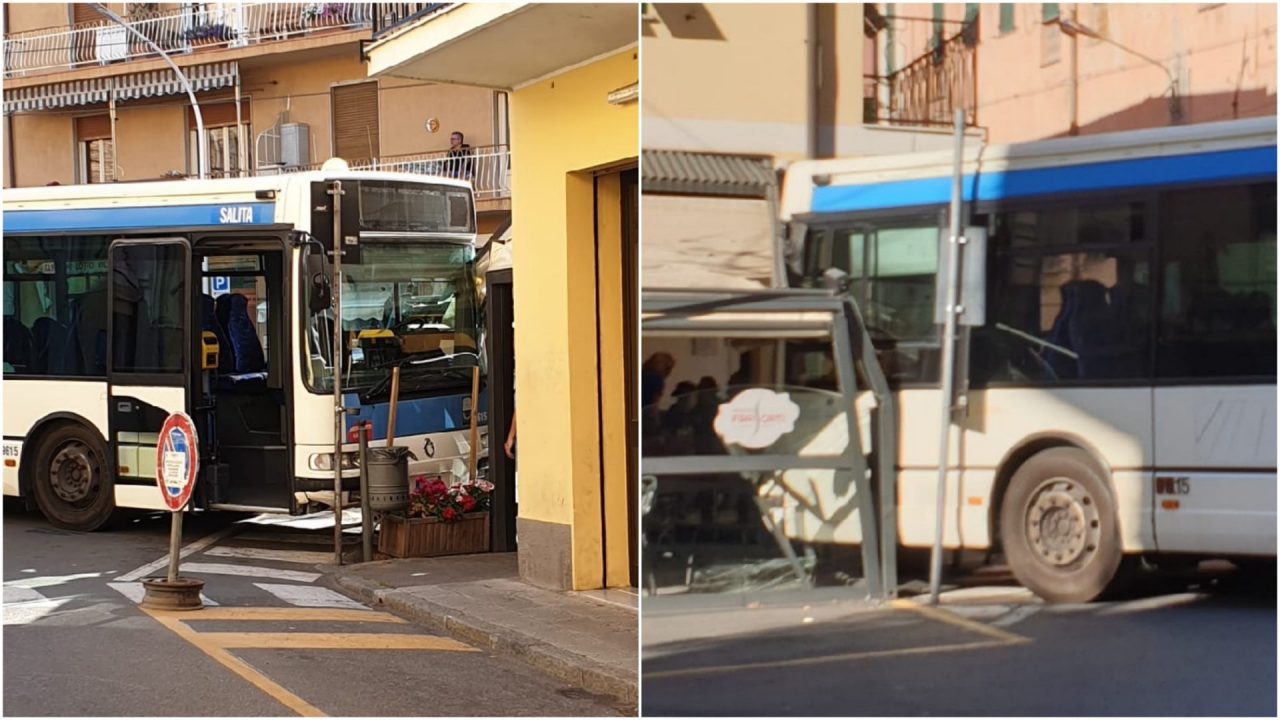 Bus RT piomba nel bar in pieno centro