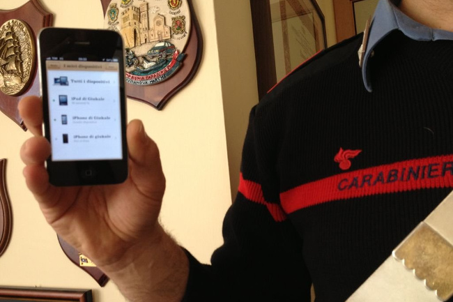 Ruba telefonino in uno stabilimento balneare a Ospedaletti: arrestato e rimesso in libertà