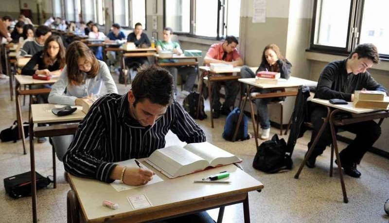 Esami di terza media e superiori: firmate dal Ministro Bianchi le ordinanze