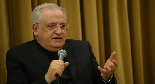 Mons. Leonardo Sapienza ai Martedì Letterari del Casinò di Sanremo
