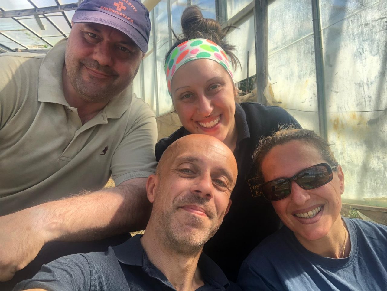 Colpito da emorragia cerebrale un anno fa si reinventa contadino con l’aiuto dei suoi colleghi