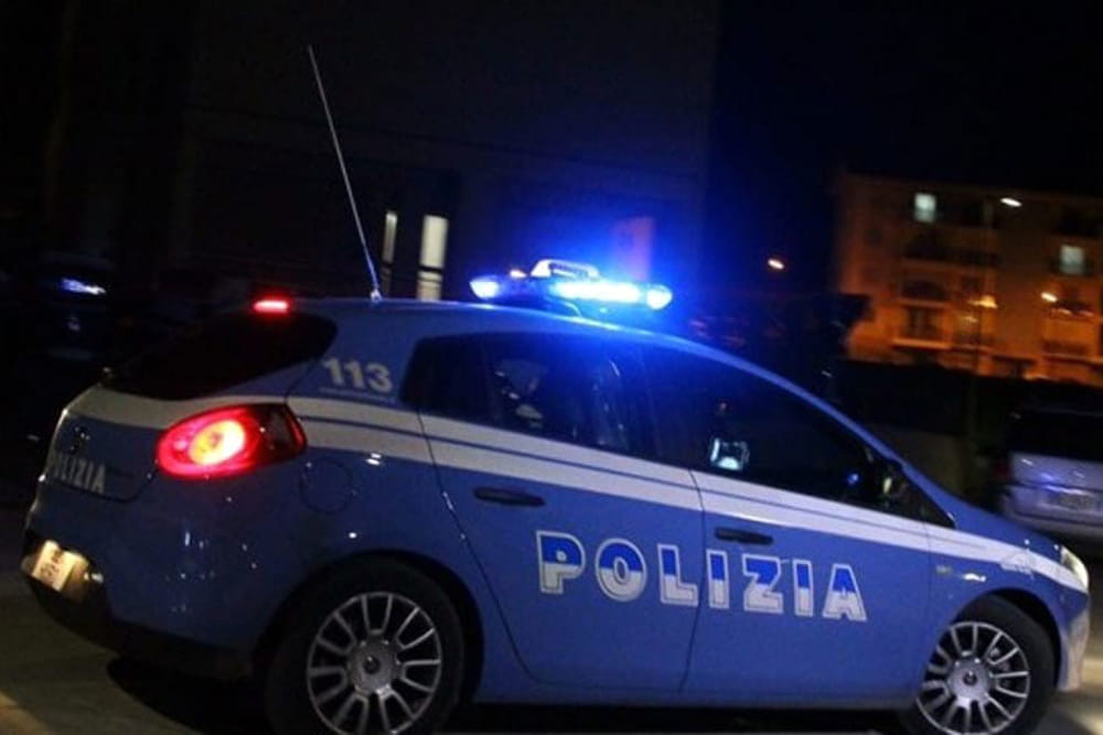 In vacanza con ordine di carcerazione, Polizia arresta 26enne