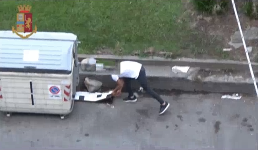 Cittadini fanno arrestare spacciatore a Diano Marina. Video