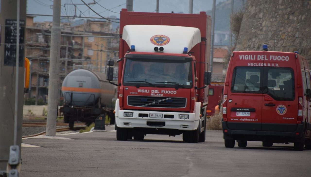 Ferrocisterna in panne, travaso quasi ultimato: stazione riapre a breve