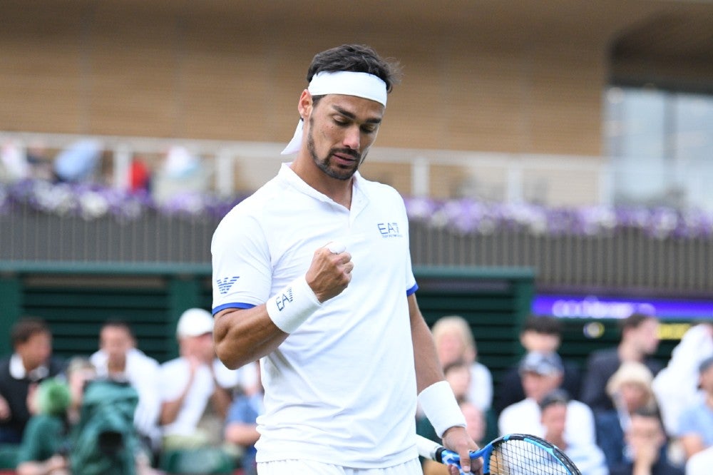 “Faccio la pipì qua sull’erba, che mi frega”. Il siparietto di Fognini a Wimbledon con il giudice di sedia – VIDEO
