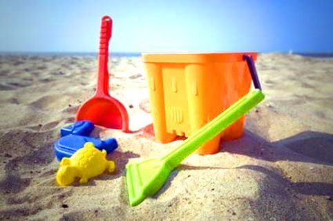 Rubati i giochi per bambini dalla spiaggia libera di Vallecrosia