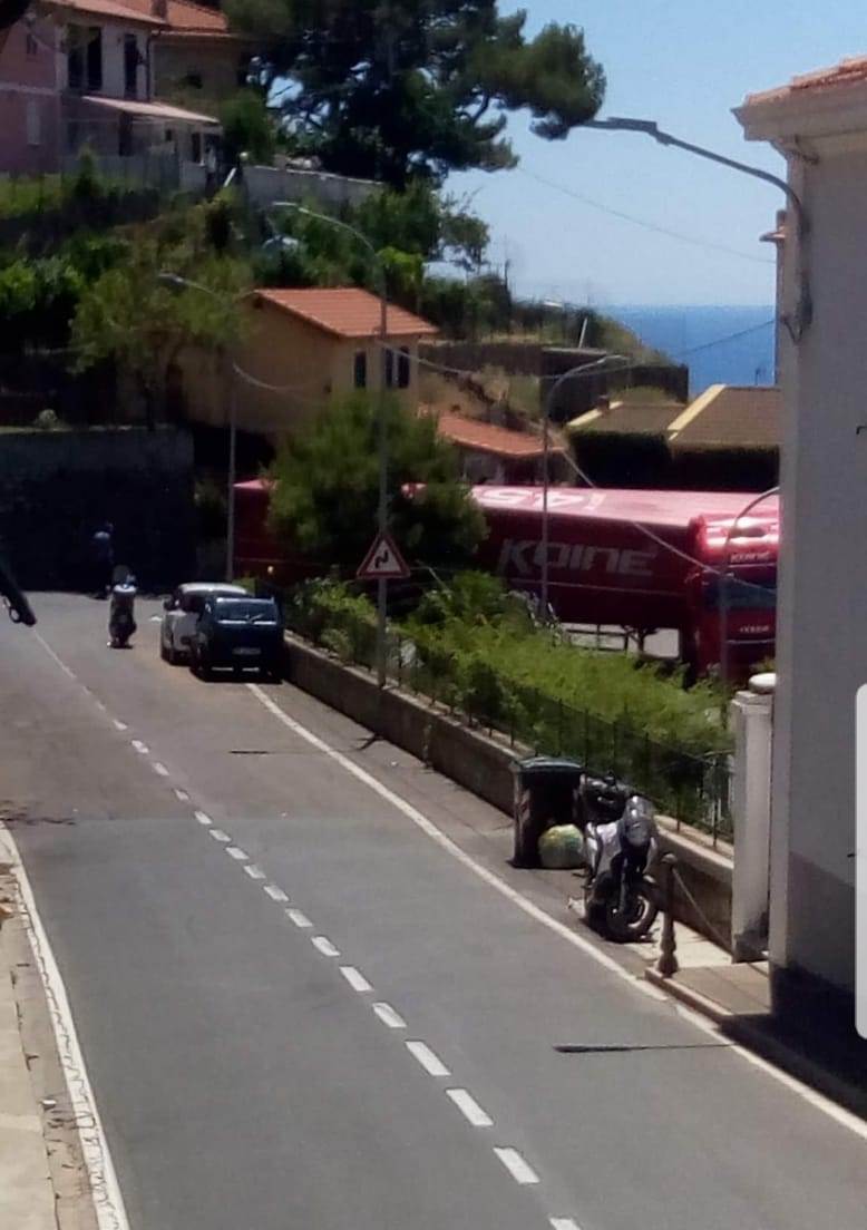 Strada interrotta tra Poggio e Sanremo