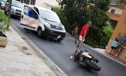 Tamponati a Dolceacqua: padre e figlio sullo scooter finiscono in ospedale