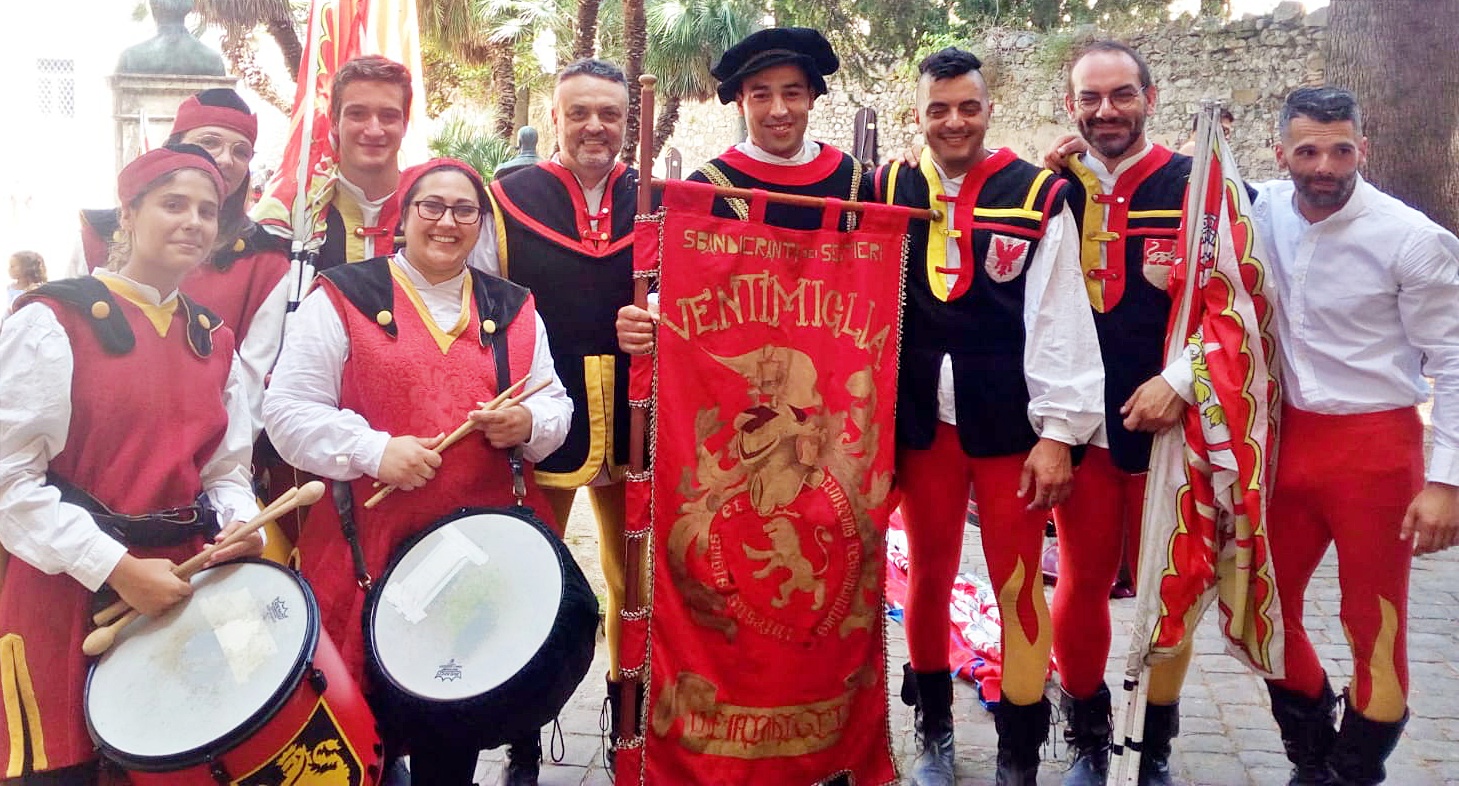 Sbandieratori Ventimiglia ad Ascoli Piceno luglio 2019