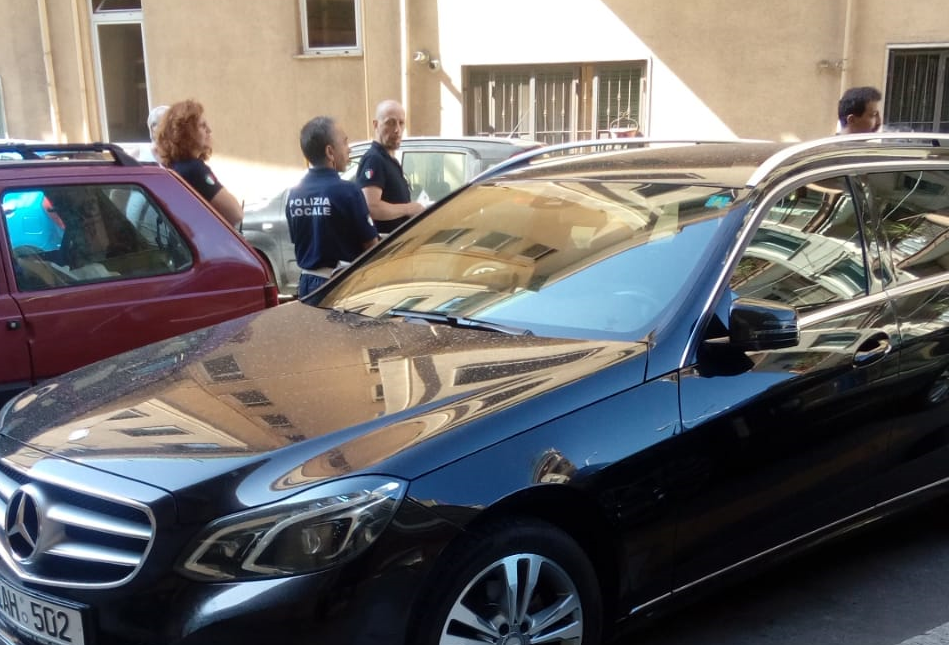 Ritrovata, grazie alla segnalazione di una cittadina, l’auto alla quale ieri hanno tolto le ganasce