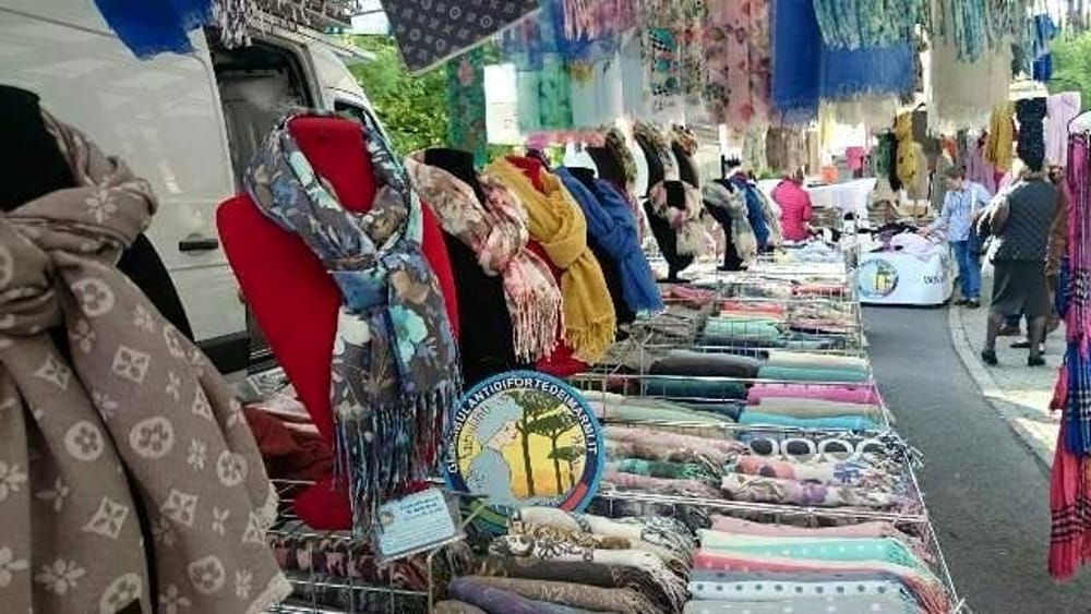 Mercatino di Forte dei Marmi, positivo incontro tra Confcommercio e Comune di San Bartolomeo