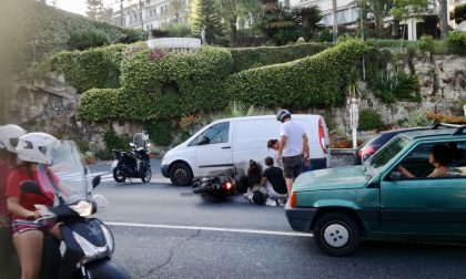 Moto contro furgone, traffico in tilt a Sanremo