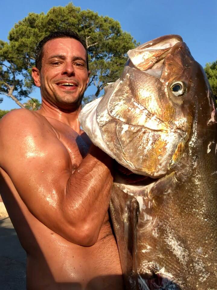 Catturata a Imperia ricciola record da 42,5 chili. Foto e Video