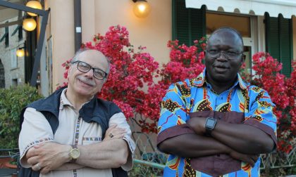 Medico e sacerdote aprono una scuola in Africa, ora si può adottare