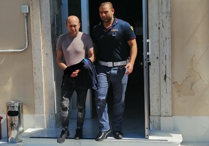 Arrestato sull’autobus un rapinatore seriale