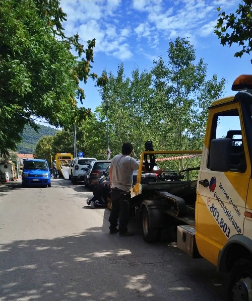 Polizia locale Ferragosto rimozione auto divieto di sosta Ventimiglia_04