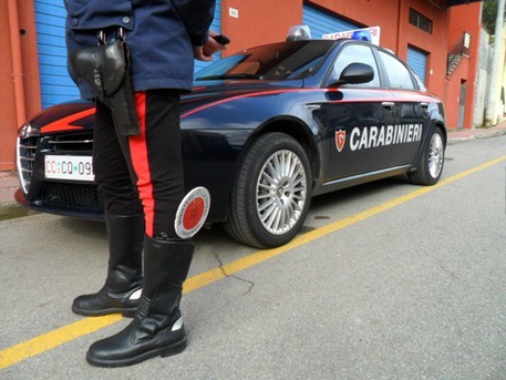 Senzatetto vende cocaina ad una turista francese