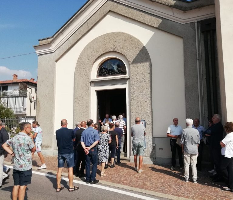 Centinaia di persone a rendere omaggio a Felice Gimondi