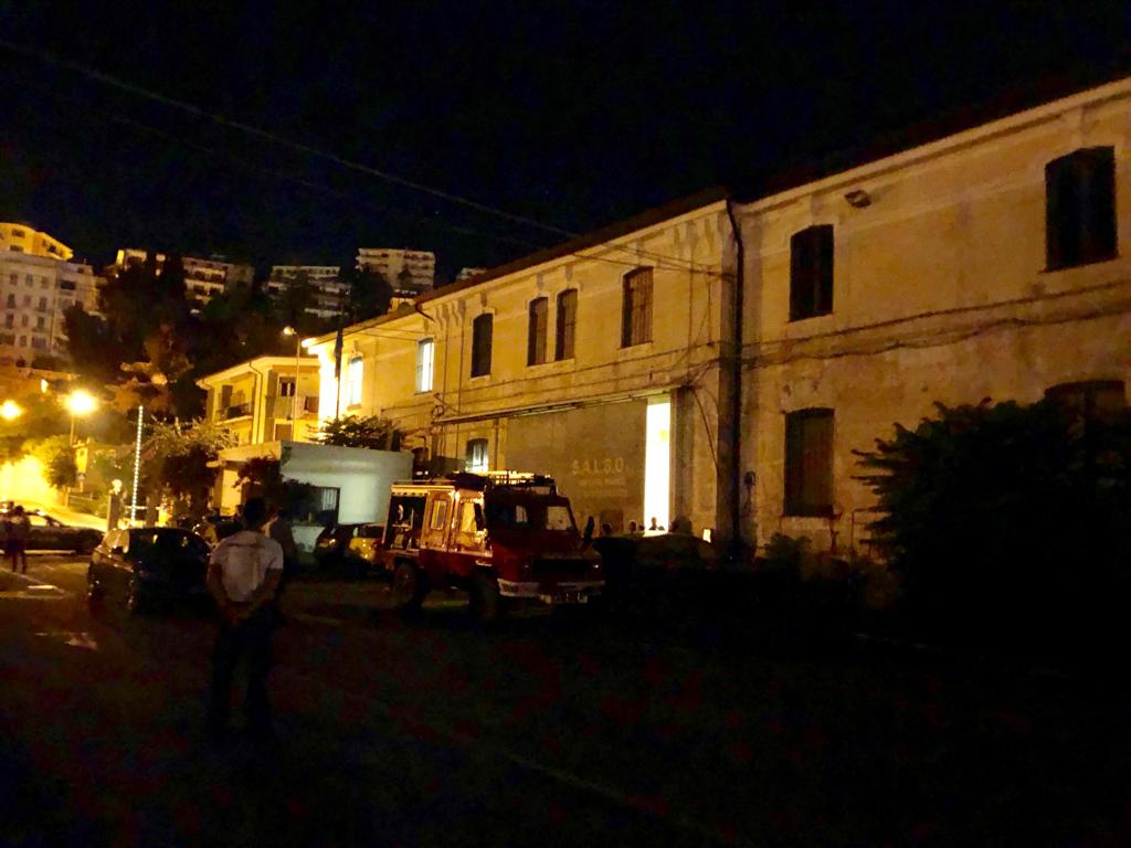 Sul tetto della Salso per fare video e selfie prima della tragica caduta. Forse faceva parkour