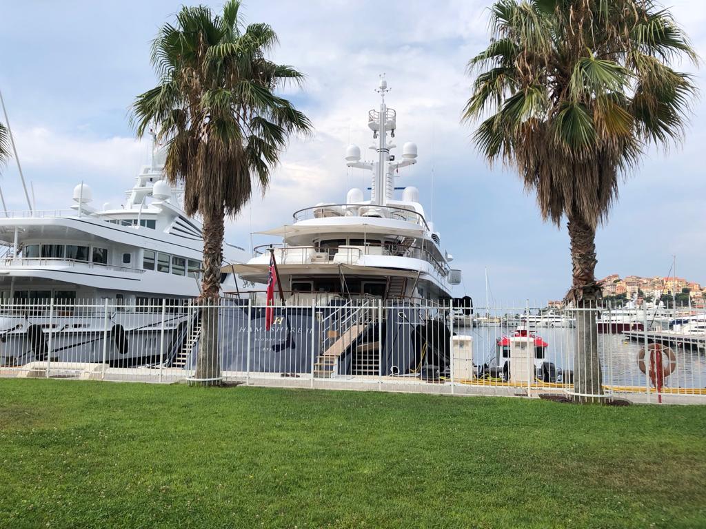 yacht2