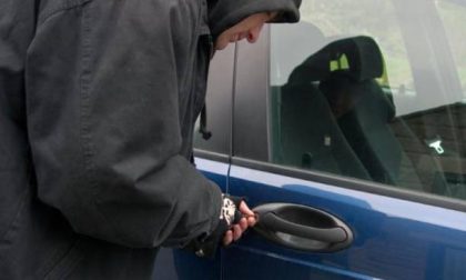Bordighera: scassinano il fuoristrada per rubare neanche 2 euro