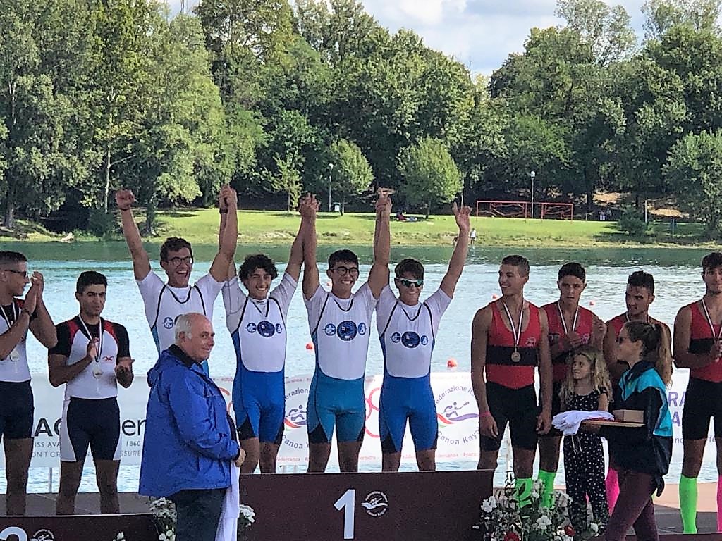 Gi atleti del Colombo sul podio al campionato italiano di canoa